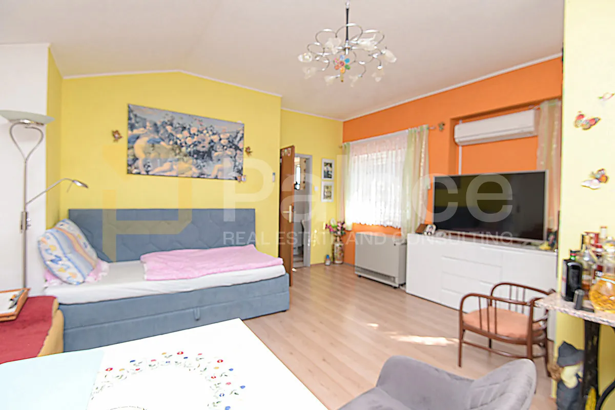 Komforan i osunčan stan s velikom terasom, Benkovac 66,23 m2 - cover