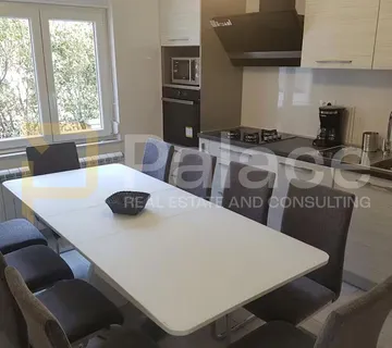 Dugoročni najam za radnike – Kostrena, 112 m², 3 spavaće sobe, parking - Šodići, Kostrena
