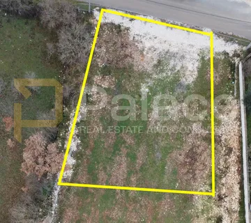 Građevinsko zemljište, Čabrunići – 630 m², asfaltni prilaz - Čabrunići, Svetvinčenat