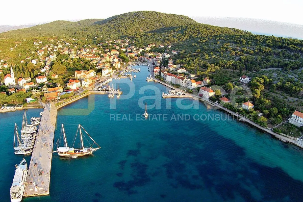 Građevinsko zemljište blizu mora, M1 zona - otok Zlarin, 1.662 m2 - cover