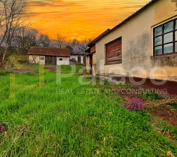 Kuća na atraktivnoj lokaciji - Radovanje, Oriovac