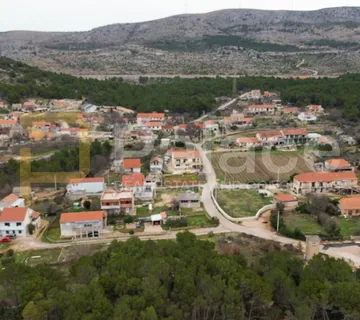 Građevinsko zemljište sa građevinskom dozvolom, 1171 m2 - Dubrava - Dubrava kod Šibenika, Šibenik
