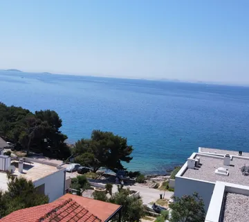 Građevinsko zemljište s dozvolom i pogledom na more, Murter 976 m2