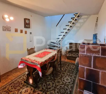 Kuća s dvorištem i pogledom, Bregi Kostelski, 446 m2 - cover