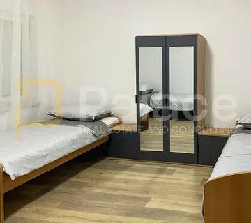 Atraktivan i prostran stan za najam - 136 m² - cover