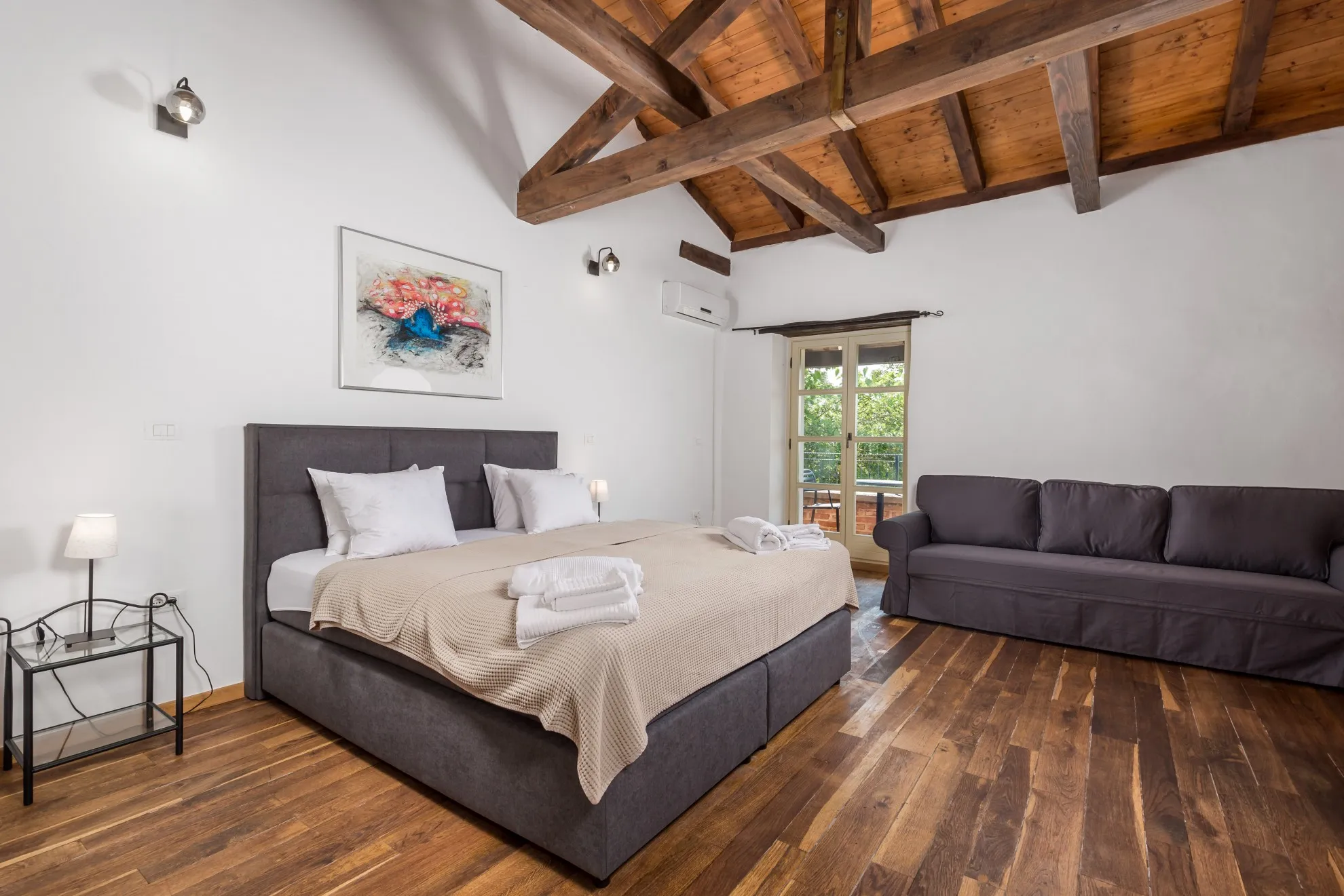 Predivna kamena vila s bazenom u srcu Istre, 300m2 + 700m2 okućnice - cover