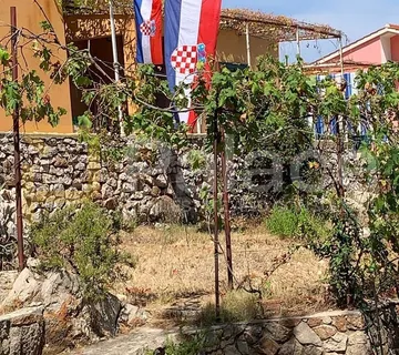 Kuća za odmor ili investiciju, 27m od mora – Donja Krušica, Šolta - Donje Selo