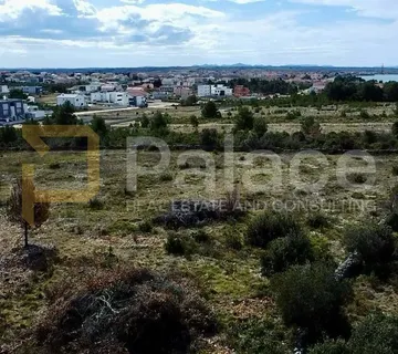 Vrsi: Građevinsko zemljište u mirnom dijelu mjesta 605 m2