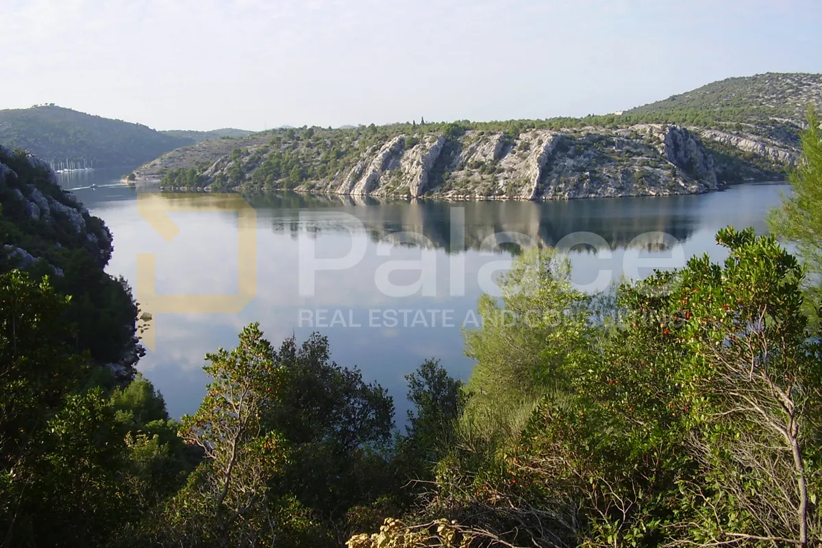 Šibenik: Atraktivno zemljište s panoramskim pogledom 27 542m2 - cover