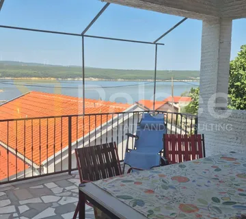 Kuća 221 m² na dvije etaže + vrt 154 m² + stan 14 m² - cover