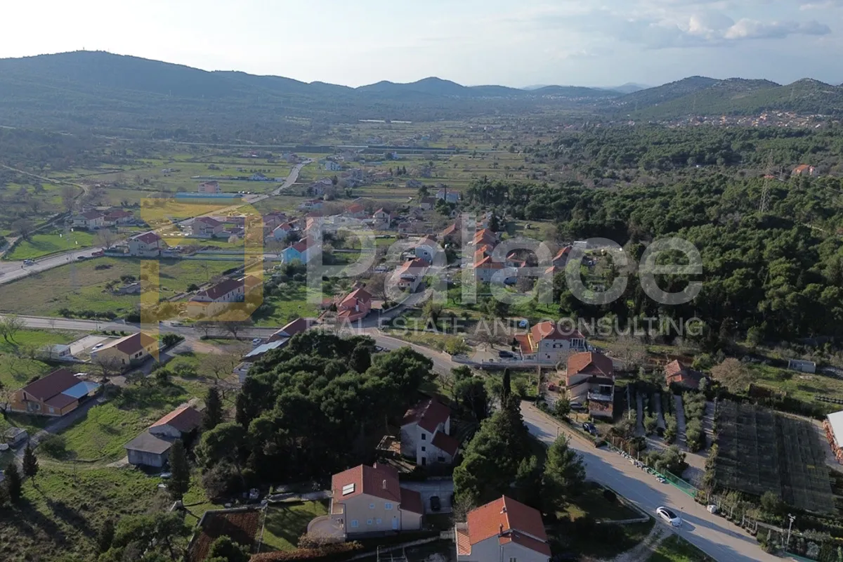 Zemljište sa građevinskom dozvolom, 850 m2 - Dubrava kod Šibenika - cover