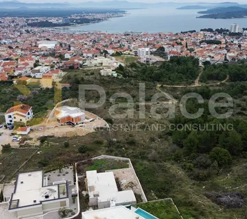 Građevinsko zemljište sa panoramskim pogledom na more i otoke - Vodice