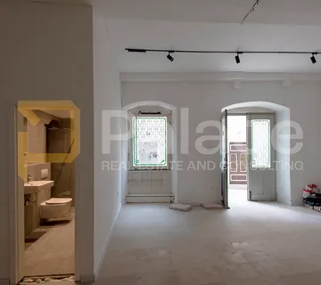 Najam poslovnog prostora 45m2 - Šibenik centar