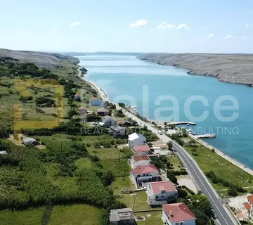 Dinjiška : Građevinsko zemljište 170 m od mora 643 m2 - Dinjiška, Pag