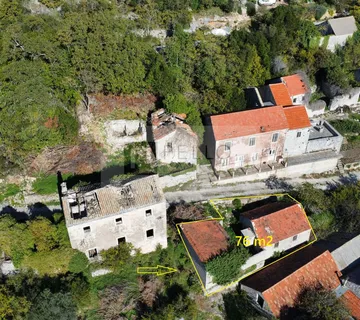 Rijetka prilika na Pelješcu: dvije kamene kućice u mirnom okruženju - cover