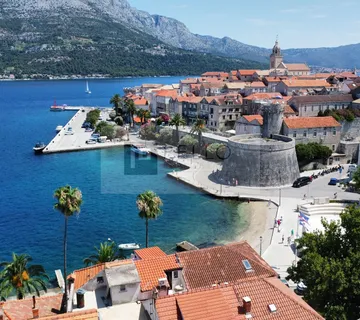 Autentična kamena kuća stara 250 godina – potpuno renovirana, prvi red do mora, centar Korčule - Korčula