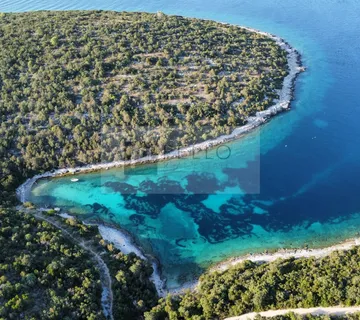 Rijetko imanje u prvom redu do mora na Pelješcu – više od 3 ha s pogledom na Hvar - Lovište, Orebić