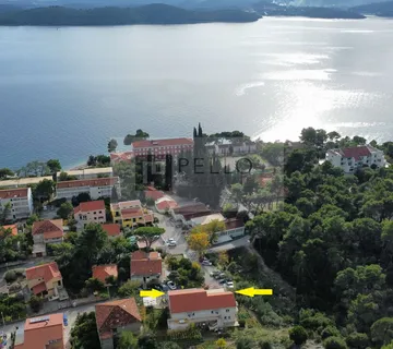 Trosobni stan 156,69 m² s pogledom na more – Orebić(samo 3min hoda od mora)