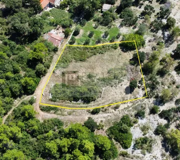 Kuća na osami s panoramskim pogledom(za renovaciju) - cover