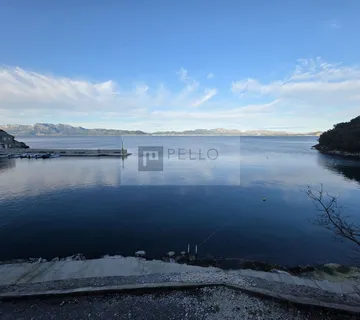 Ekskluzivno – Apartman- Garsonijera 1. red do mora(28m2), Uvala Crkvice (Pelješac) - cover