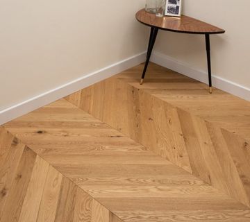 PARKET CHEVRON HRAST NATUR/RUSTIC - POPUST - 15% - cover
