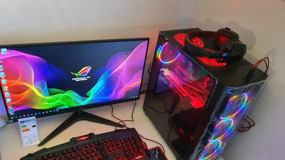 pc-racunalo-gaming-skola-kuciste-monitor-periferija-slika-178257999