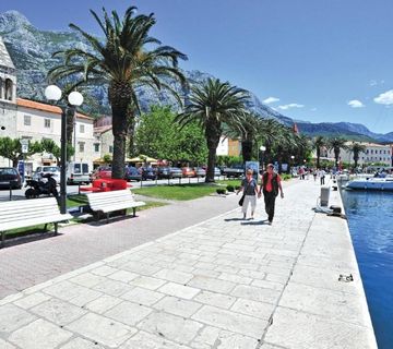 Makarska - kuća 400m2 na tri etaže - cover