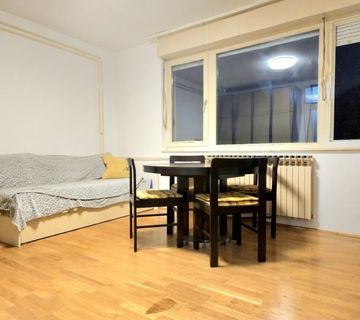 Prodaja:Zagreb-Ferenščica,1S stan 27.15m2,svi bitni sadržaji u blizini - cover