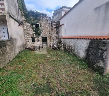 Bribir, ruševina s okućnicom - cover