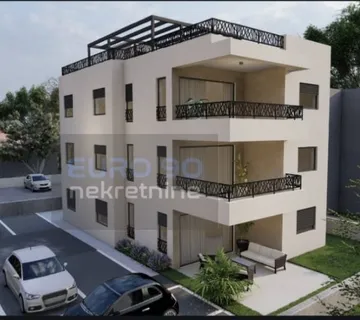 PETRČANE-NOVOGRADNJA,TROSOBAN STAN 105 M2,S VELIKIM VRTOM,120m od mora - Petrčane, Zadar