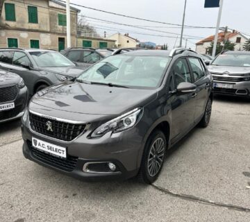 Peugeot 2008 1,2 - 30000 KM - GARANCIJA - SERVIS - REG. 1. GOD. - cover