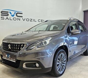 Peugeot 2008 1.5 BlueHDi 100 Stop Start Style-PDC+NAVI+LED - cover