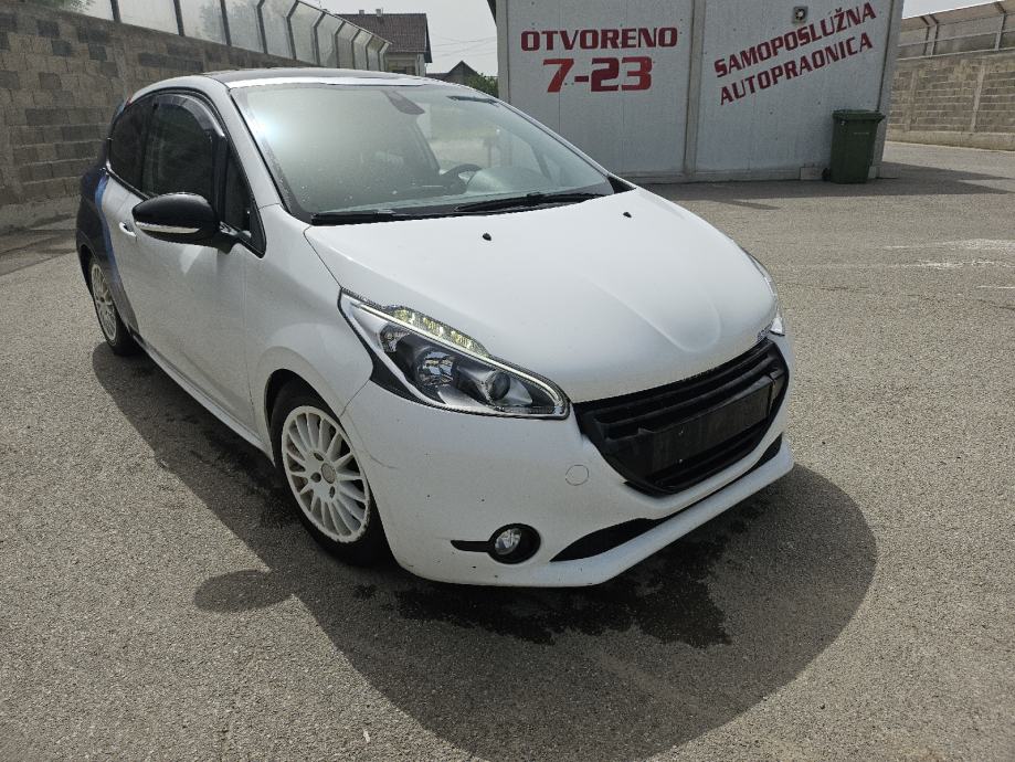 peugeot-208-1.6-e-hdi-180tkm-2012-5000-eu-reg-slika-223991436