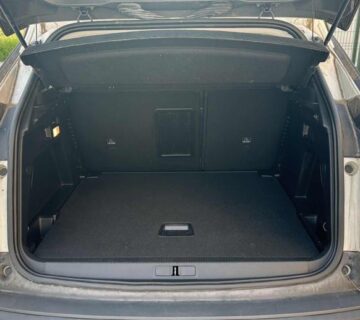 Peugeot 3008 1,5 BlueHDI 130 KS, Servisiran na 93773 km, JAMSTVO 24 MJ - cover