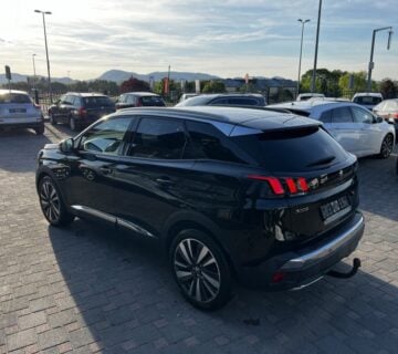 Peugeot 3008 1,6 BlueHDI - cover