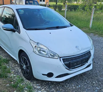 Peugeot 208 1.2 VTi 82ks - cover