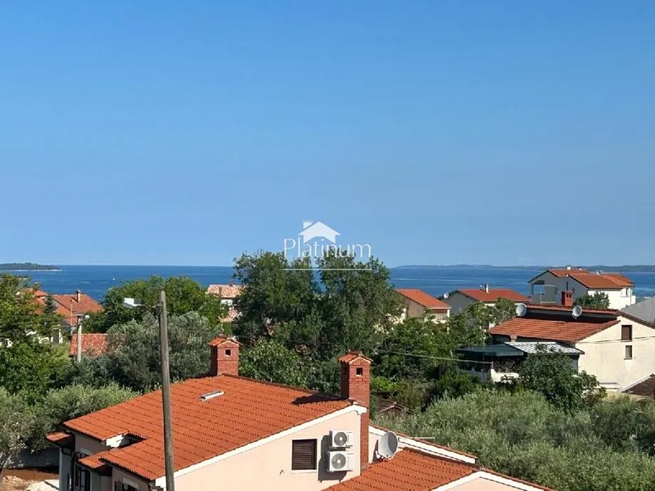 Istra, Štinjan, trosobni apartman na mansardi s pogledom - cover