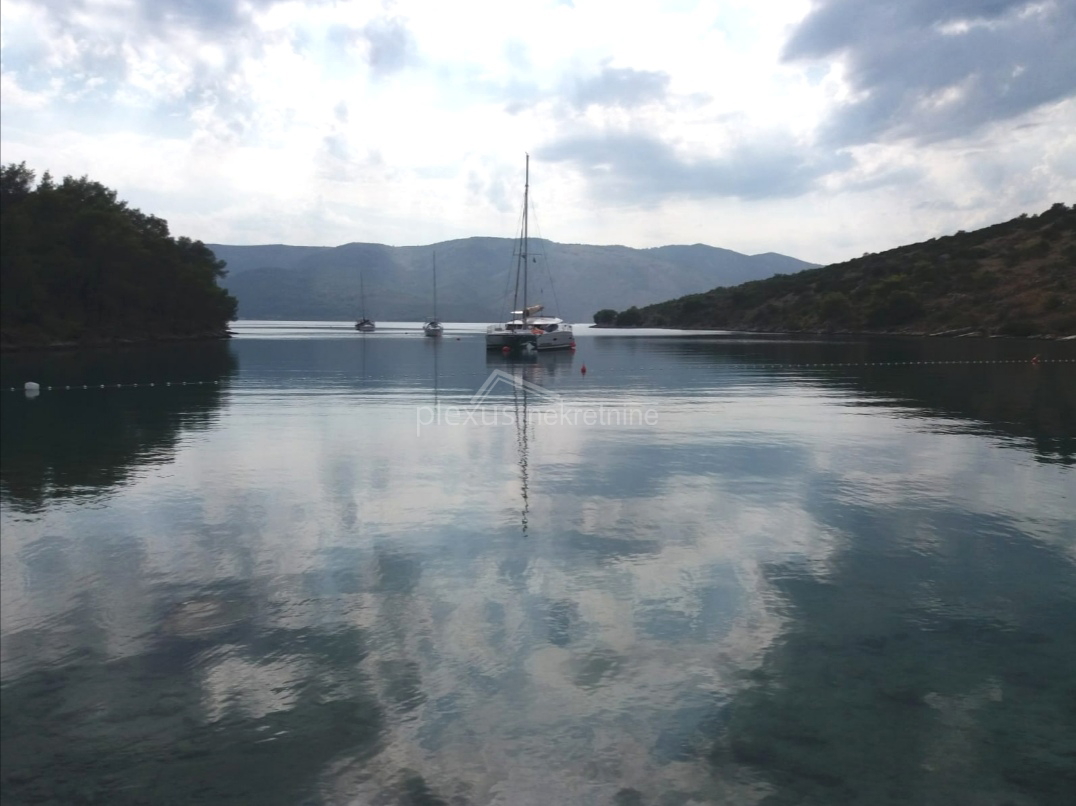 Poljoprivredno zemljište: otok Hvar, Stari Grad, uvala Zavala - cover