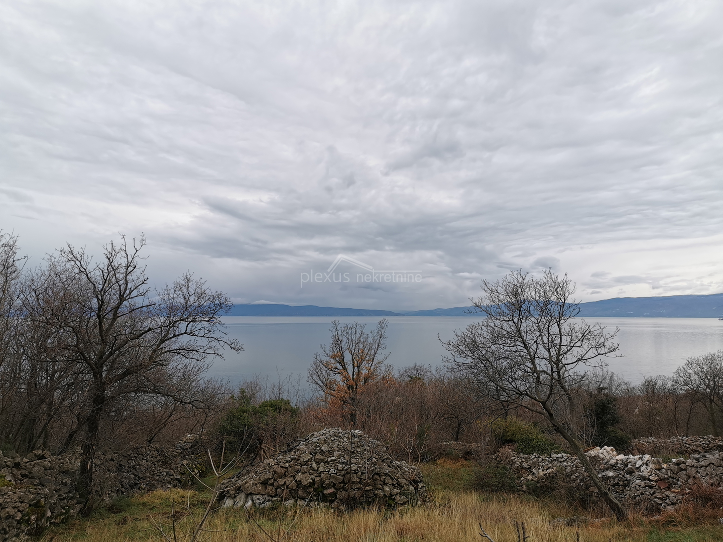 Građevinsko zemljište: Kostrena, Perovići, 1076 m2 - cover