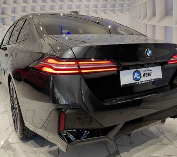 BMW serija 5: 520d AT -G 60-M PAK-RADAR-HEAD UP-HARMAN-KAMERA - cover