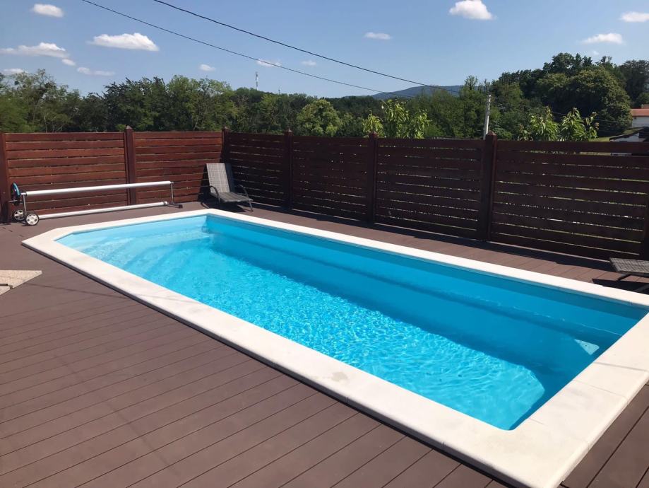 poliesterski-bazen-matea-650x300x140-slika-181663380
