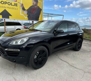 Porsche Cayenne 3,0 TDI, nalazi se u Splitu i još je na Njemacke table - cover