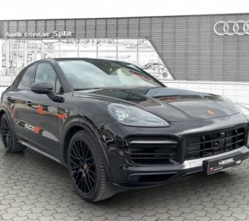 Porsche Cayenne E-Hybrid - cover