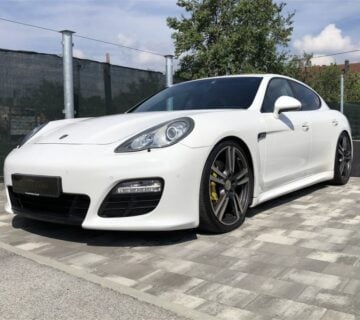 Porsche Panamera 4S PDK - cover