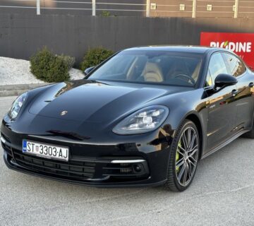 Porsche Panamera E-Hybrid, keyless, soft-close, zamjena za jeftinije - cover