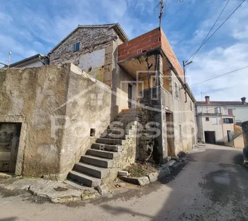 Kuća Prodaja Stari Pazin 200 m2 - cover
