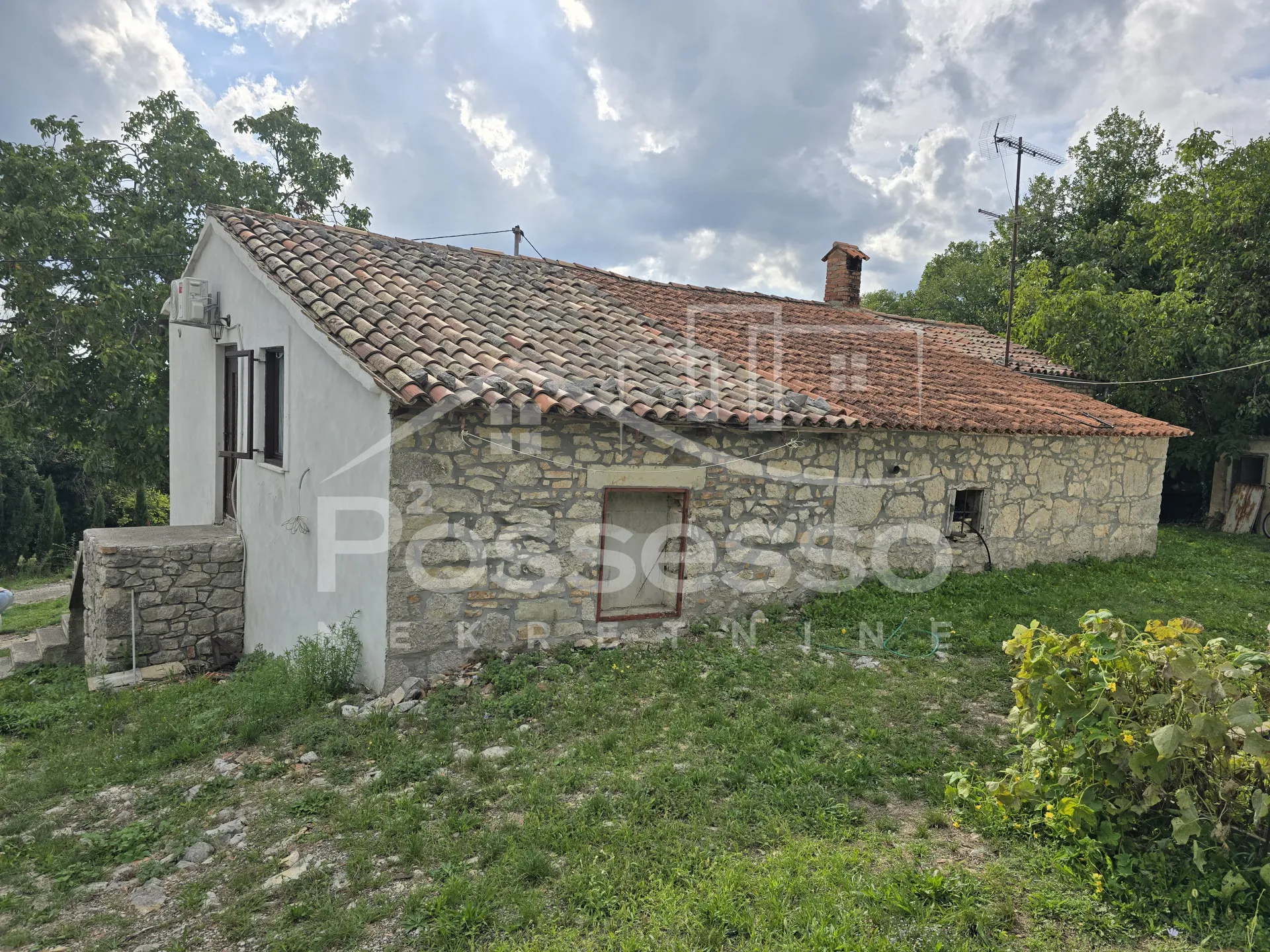 Kuća Prodaja Lupoglav 4848 m2 - cover