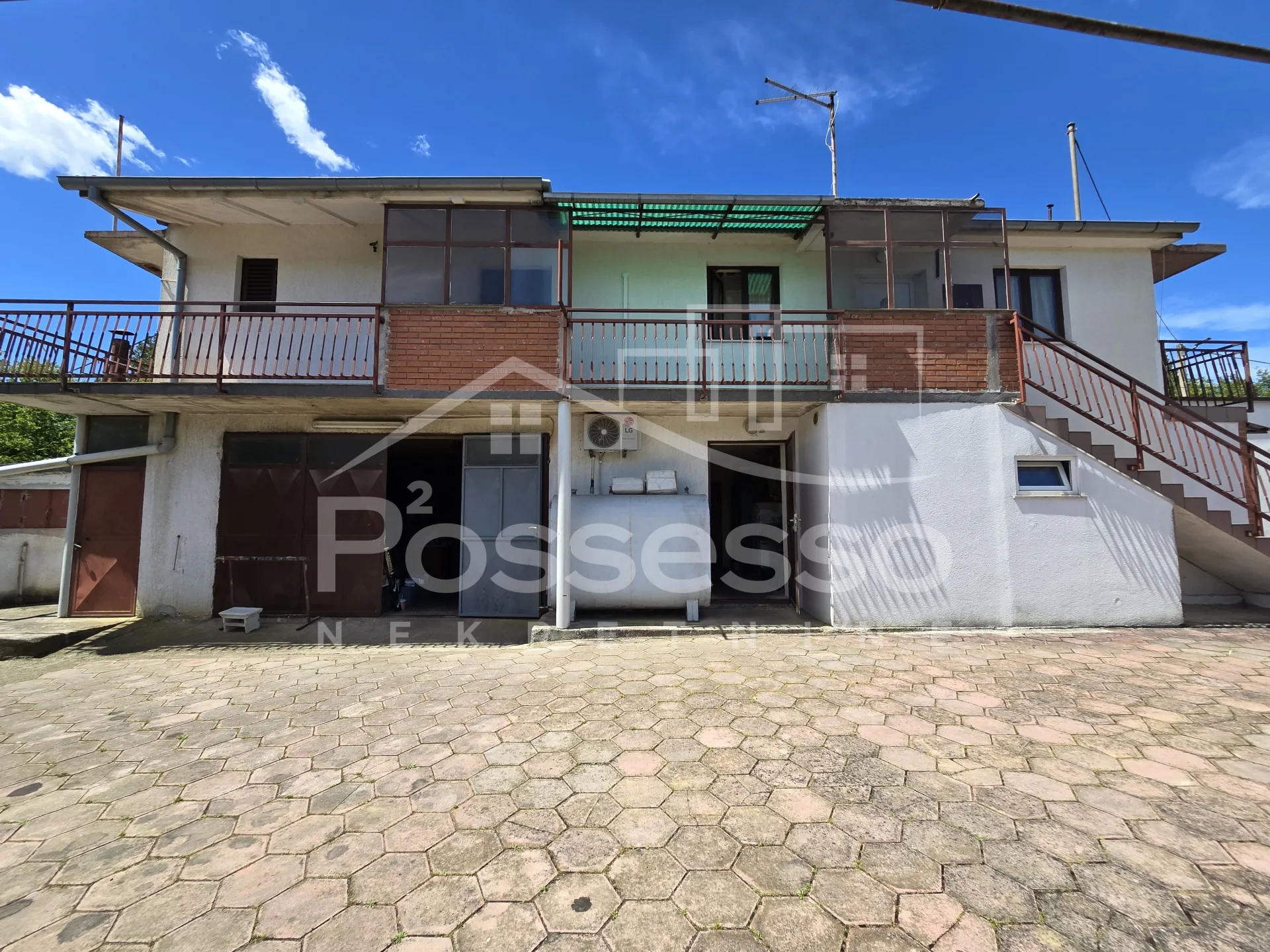 Kuća Prodaja Buzet 354 m2 - cover