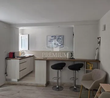 Studio App Sa Terasom, Novo Uređen, Dugoročni Najam - Ika, Opatija
