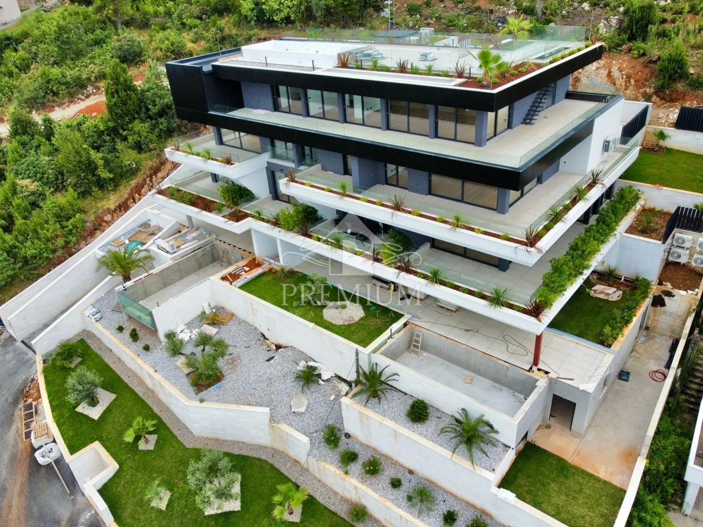 STAN U URBANOJ VILI, OTVOREN POGLED, GARAŽA, LIFT - cover